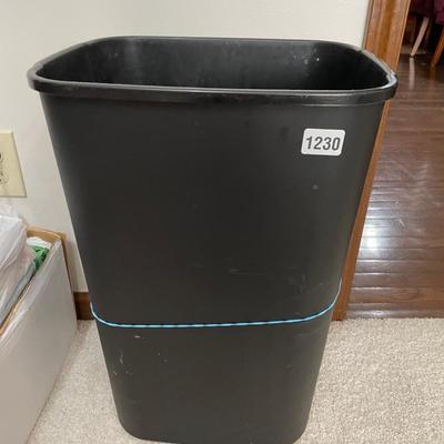 Kitchen trash can