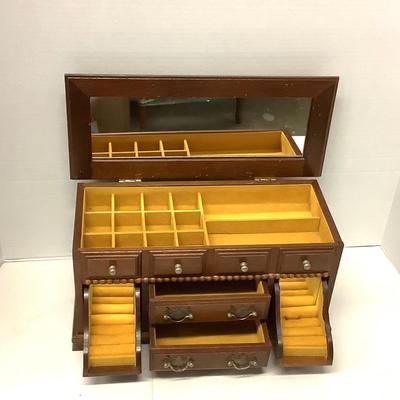 Lot 898  Wooden Jewelry Box & Two Porcelain Figures
