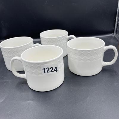Set of 4 coffee mugs