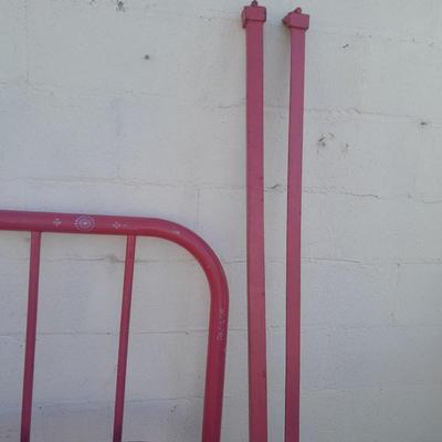 Antique sturdy metal Full sized bedframe
