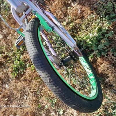 Girls 20" Kent Trouble Bicycle for parts or repair Model GS32027 Needs tires