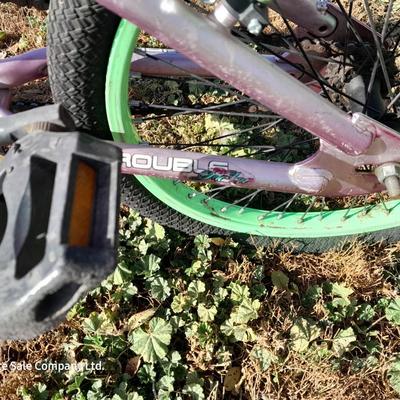 Girls 20" Kent Trouble Bicycle for parts or repair Model GS32027 Needs tires