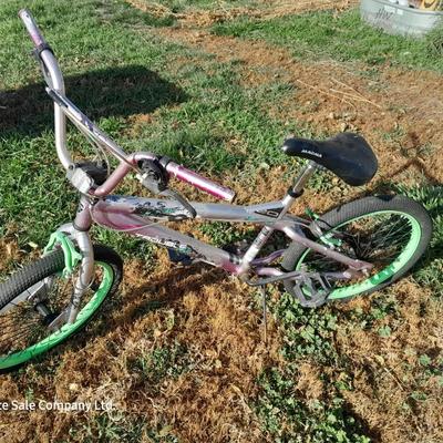 Girls 20" Kent Trouble Bicycle for parts or repair Model GS32027 Needs tires