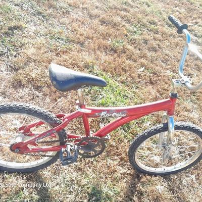 Boy's Magna Bicycle for parts or repair - Needs tires