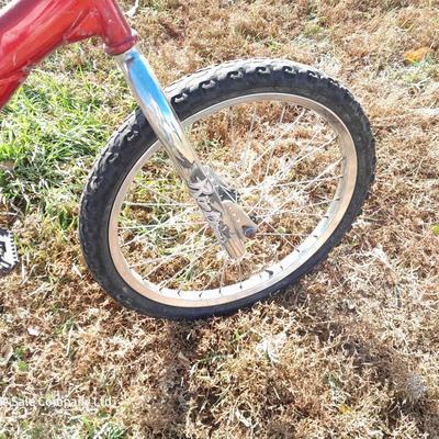 Boy's Magna Bicycle for parts or repair - Needs tires