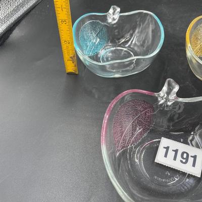 Apple shaped trinket bowls