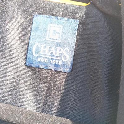 Very Nice Man's CHAPS brand Jacket - perfect for fall or winter! Size Large