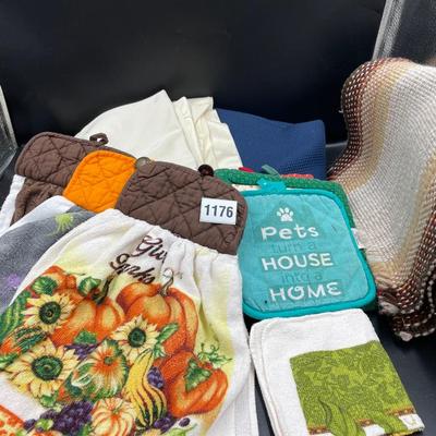 Potholder towels etc