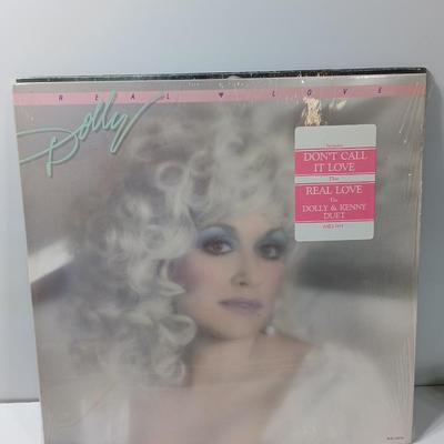 Three record LP'S Dolly- Kenny Rogers and Johnny Cash