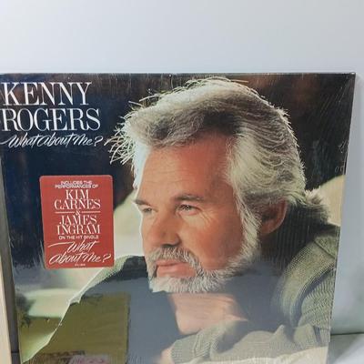 Three record LP'S Dolly- Kenny Rogers and Johnny Cash