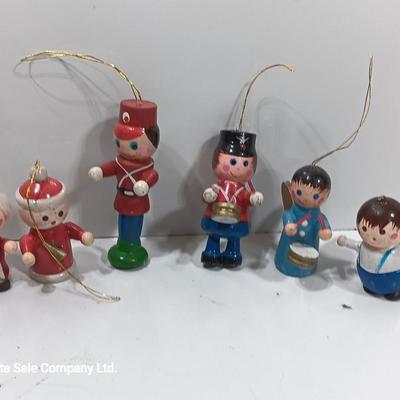 Vintage wooden ornaments -Santa & Mrs -. Drummer boy - marching band and more