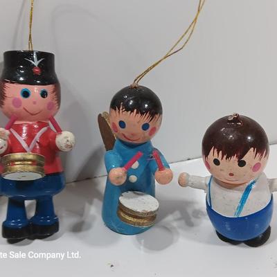 Vintage wooden ornaments -Santa & Mrs -. Drummer boy - marching band and more