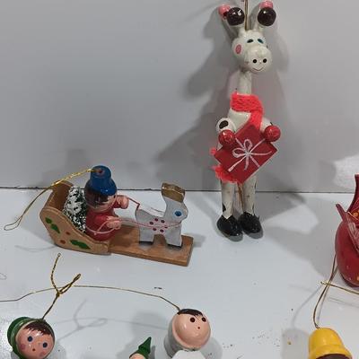 Vintage wooden tree ornaments - Giraffe - bird - people