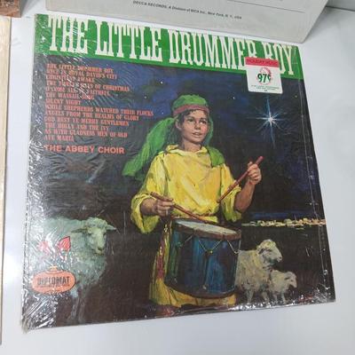 Christmas music on Record LP'S - Bing Crosby - Glan Campbell - Woody the Woodchuck