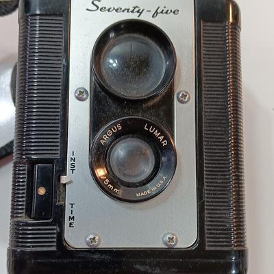 Vintage Argus seventy-five camera with camera bag