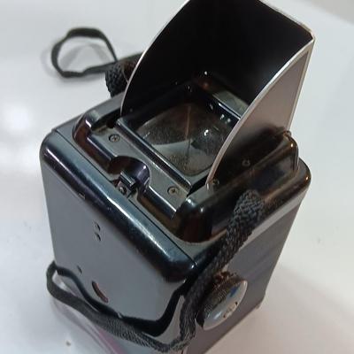 Vintage Argus seventy-five camera with camera bag