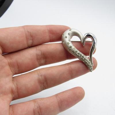 Faux Jewel Silver Loopy Heart Fashionable Lapel Pin