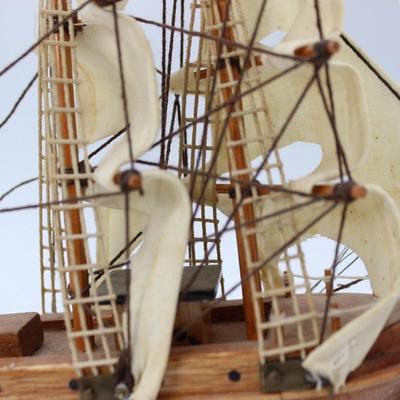 Disneyland Parks Pirates of the Caribbean Pieces of 8 Gift Shop Park Souvenir Pirate Tall Ship Model