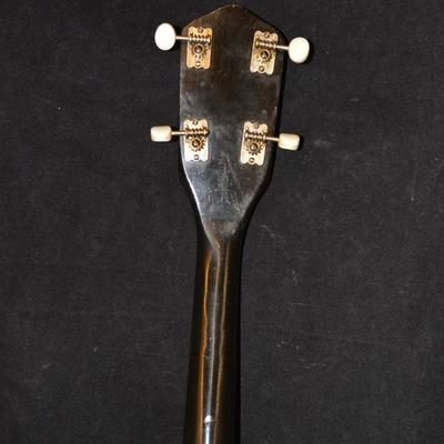 Vintage 4 String TrueTone Banjo