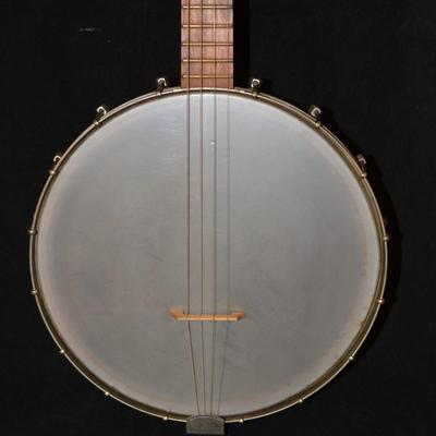 Vintage 4 String TrueTone Banjo
