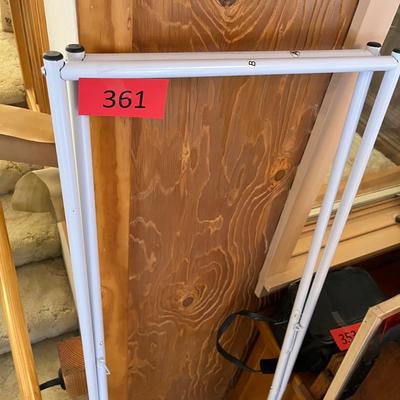 Fold up Clothes rack