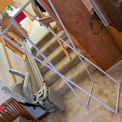 Fold up Clothes rack