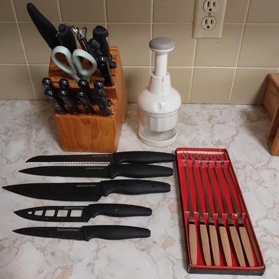 VARIETY OF CUTLERY, PAMPERED CHEF CHOPPED AND FONDUE PICKS
