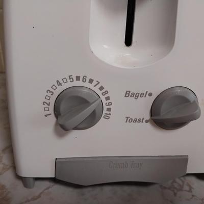 4 SLICES TOASTER, MINI FOOD PROCESSOR AND MORE