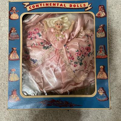 Dutch continental Doll