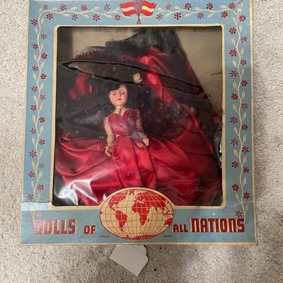 Spanish dolls of all nations