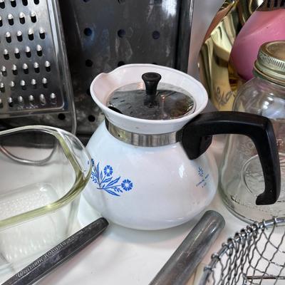 Large baking and wok utensil lot