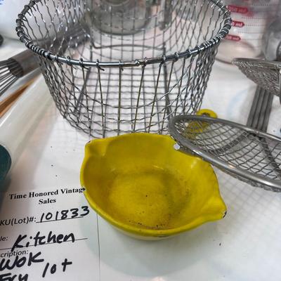 Large baking and wok utensil lot