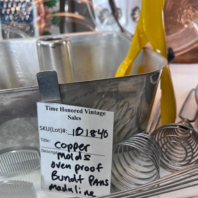 Large baking and wok utensil lot