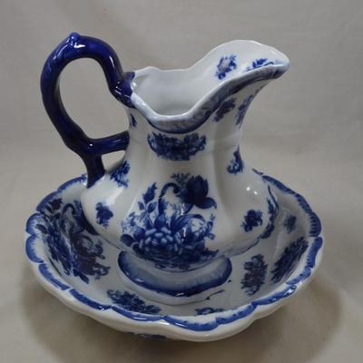 Vintage Canton Hand Painted Porcelain Pitcher & Basin 12.75x12