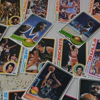 Lot of 95 NBA Hall of Famers Basketball Cards, â€™71-â€˜72/â€79-â€˜80