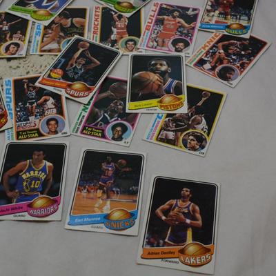 Lot of 95 NBA Hall of Famers Basketball Cards, â€™71-â€˜72/â€79-â€˜80