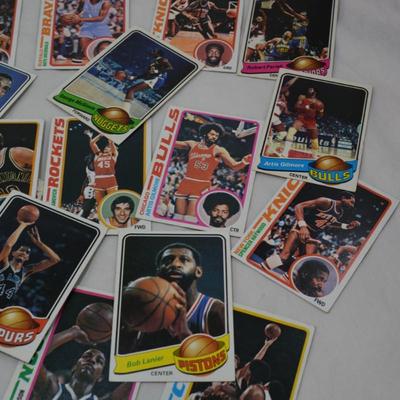 Lot of 95 NBA Hall of Famers Basketball Cards, â€™71-â€˜72/â€79-â€˜80