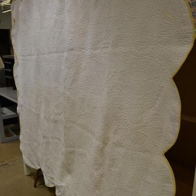Very Vintage Hand Pieced & Stitched Wedding Ring Quilt, Signed 1930 90x78