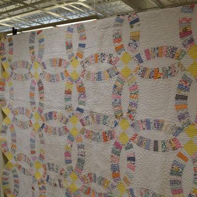 Very Vintage Hand Pieced & Stitched Wedding Ring Quilt, Signed 1930 90x78