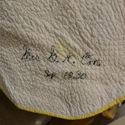 Very Vintage Hand Pieced & Stitched Wedding Ring Quilt, Signed 1930 90x78