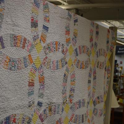 Very Vintage Hand Pieced & Stitched Wedding Ring Quilt, Signed 1930 90x78