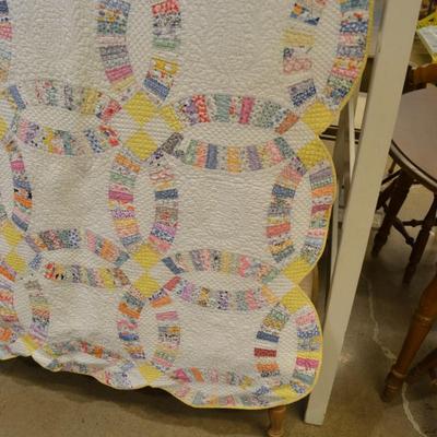 Very Vintage Hand Pieced & Stitched Wedding Ring Quilt, Signed 1930 90x78