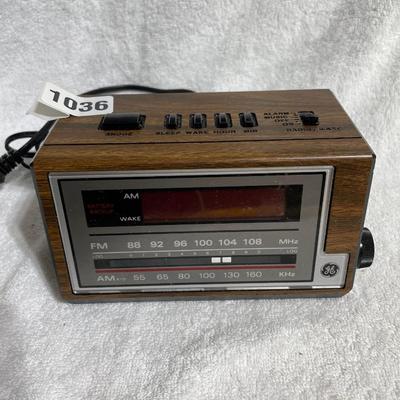 Clock radio