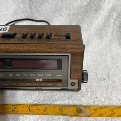 Clock radio