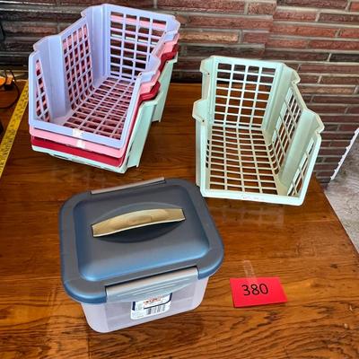 Storage bins