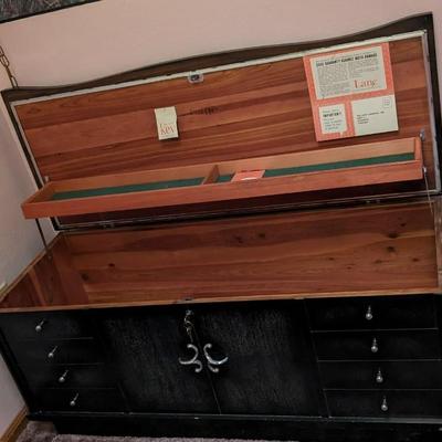 Lane Sweetheart Chest