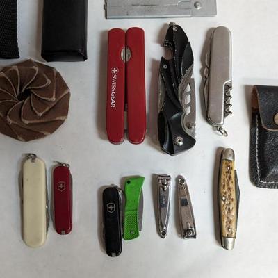 What's In a Man's Pocket
