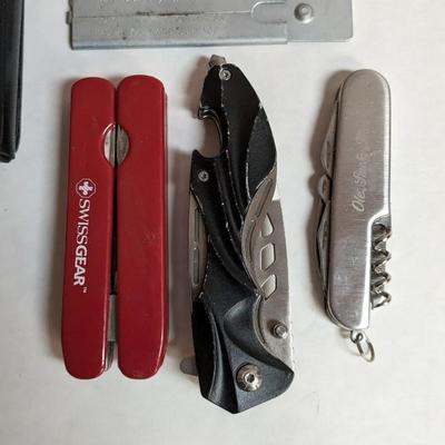 What's In a Man's Pocket