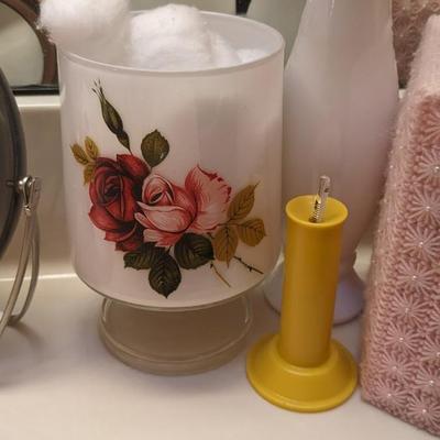 Contents of Main Bathroom
