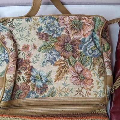 Purses and Handbooks